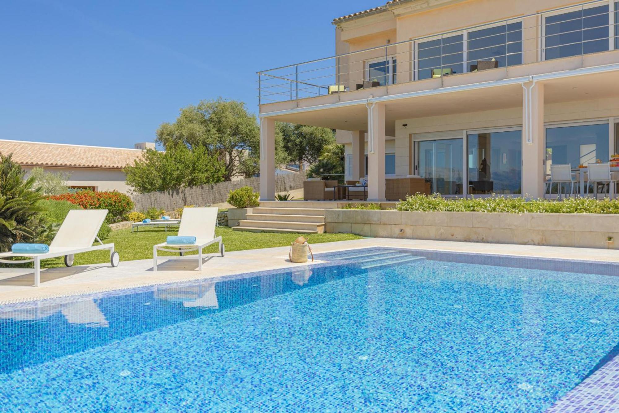 Villa Garau / Heura 8